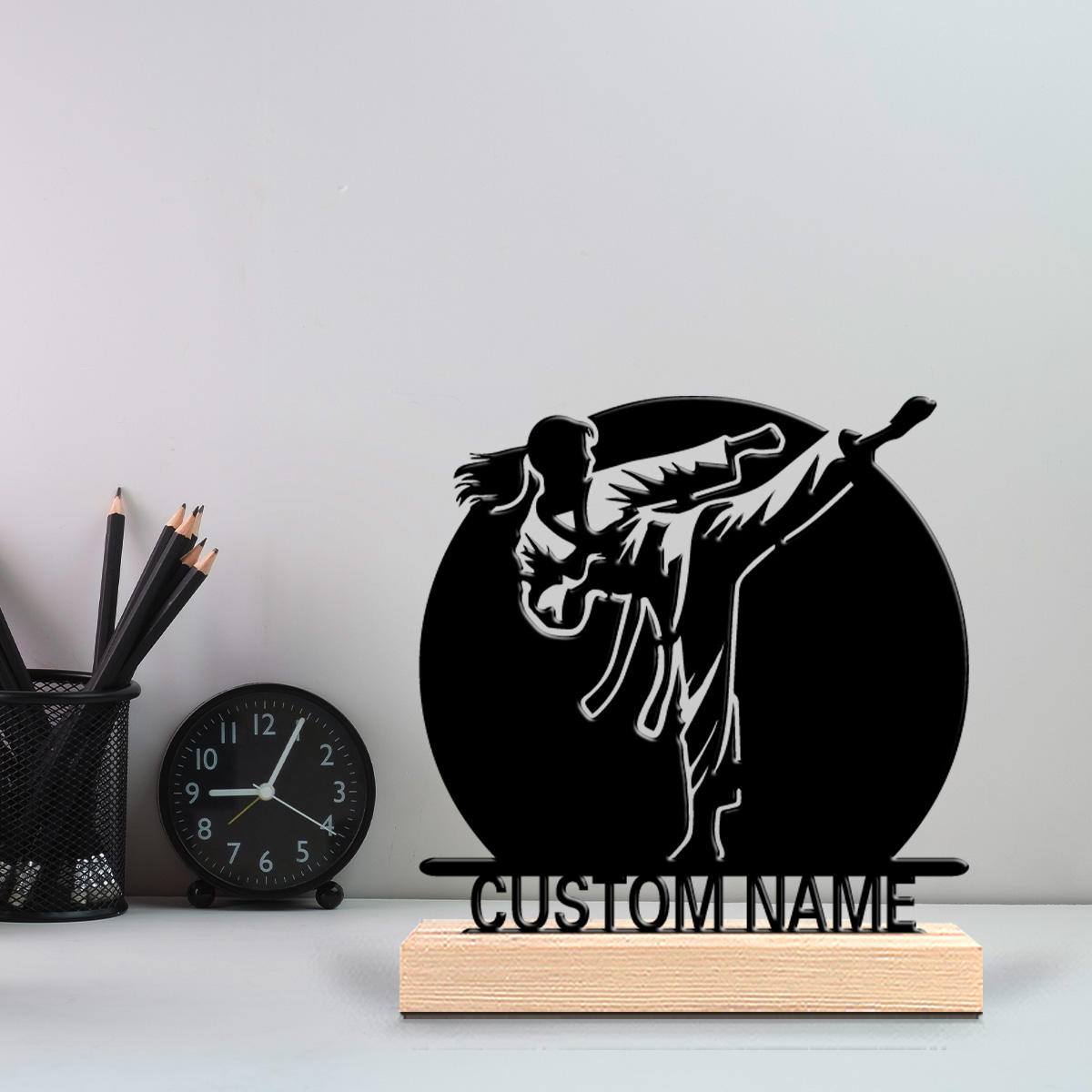 تمثال معدني تجريدي لشخصية كارا - مراجعة Art Craft Letter A وسعره